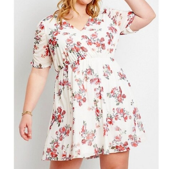 Maurices Romantic Spring Girly Large Floral Surplice White Dress Scrunched Sleev - Picture 1 of 12